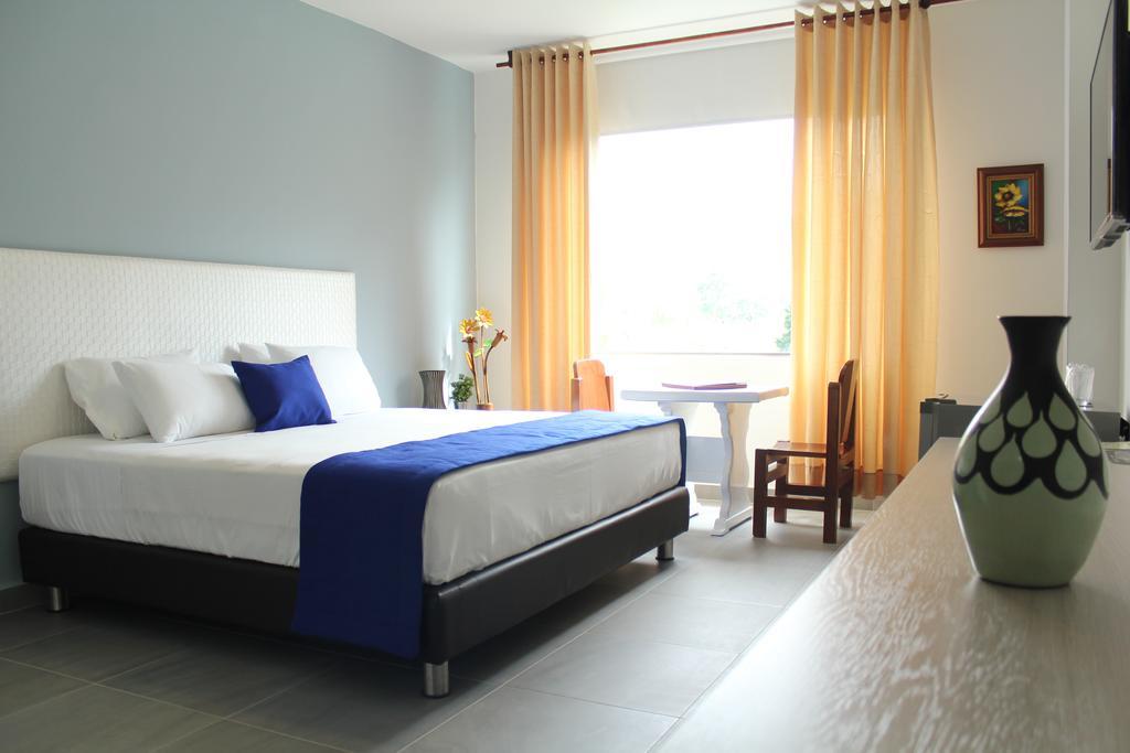 Hotel Ventura Loma Mesa de Ruitoque Dış mekan fotoğraf